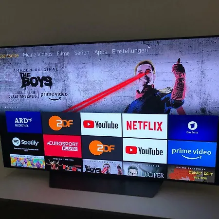 Sonnige Wohnung im Zentrum mit Terrasse u Tiefgarage - Netflix - Prime - Disney Leipzig Exterior foto