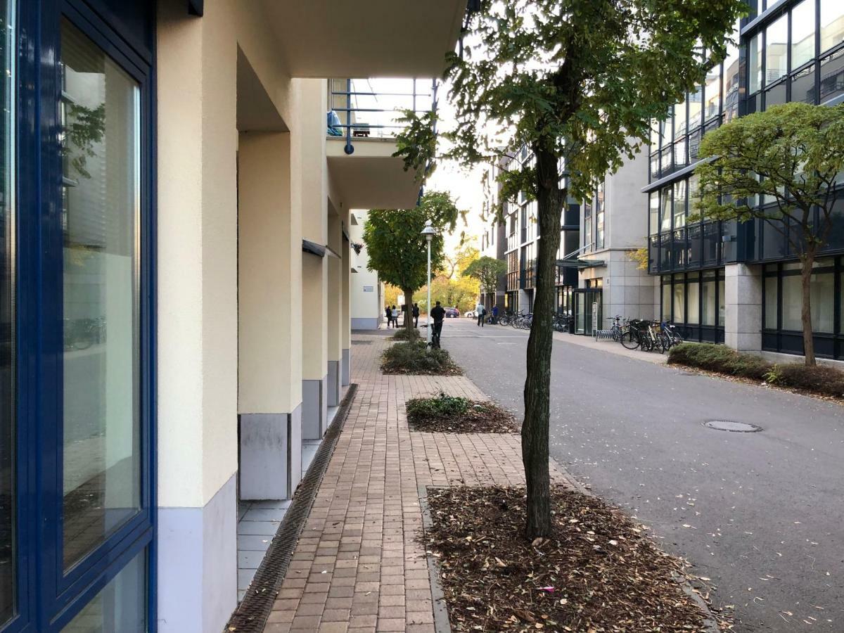 Sonnige Im Zentrum Mit Terrasse U Tiefgarage - Netflix & Prime Apartment Leipzig